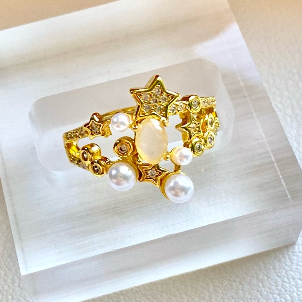 Gold Star & Pearl Ring